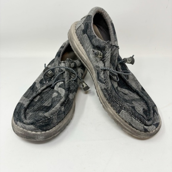 HEY DUDE Men’s Gray WALLY CAMO TWEED Washable Lightweight Chukka Shoes Size 8 - Picture 1 of 9